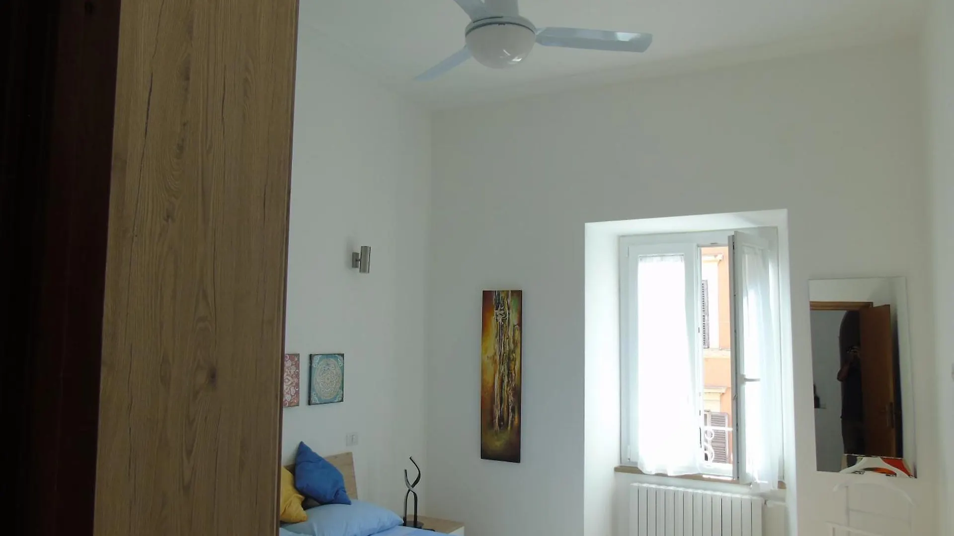 Bella Vita, Big Apartment Next To Colosseum Rome
