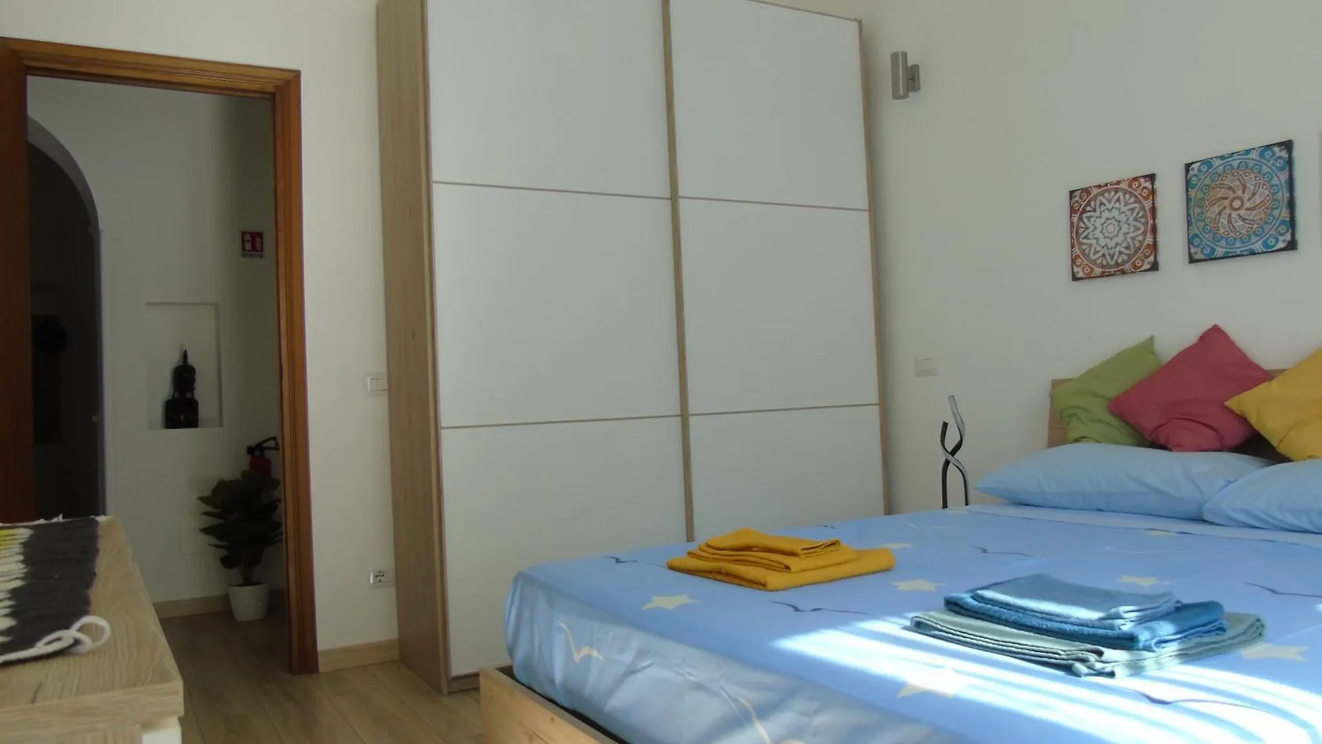 Bella Vita, Big Apartment Next To Colosseum Rome 0*,  Italy